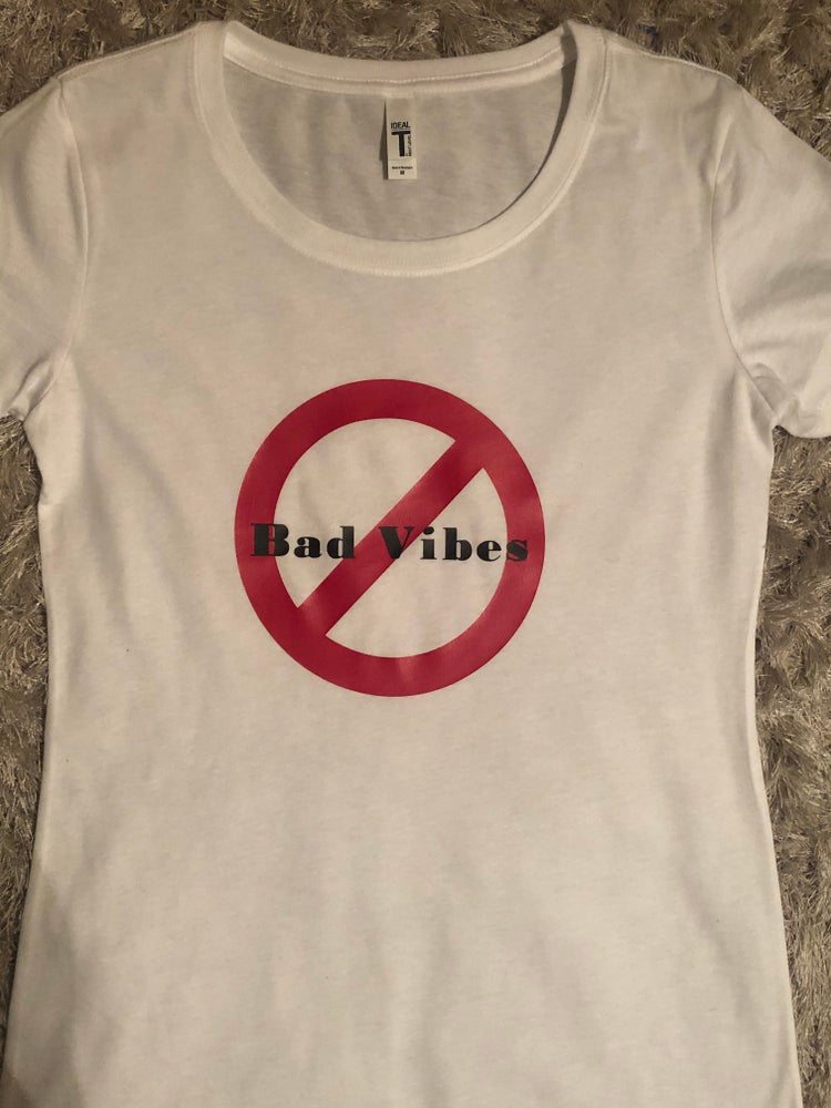 No bad vibes tee - Kustomindz Apparel